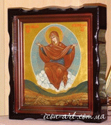 икона Пресвятой Богородицы Спорительница Хлебов в киоте